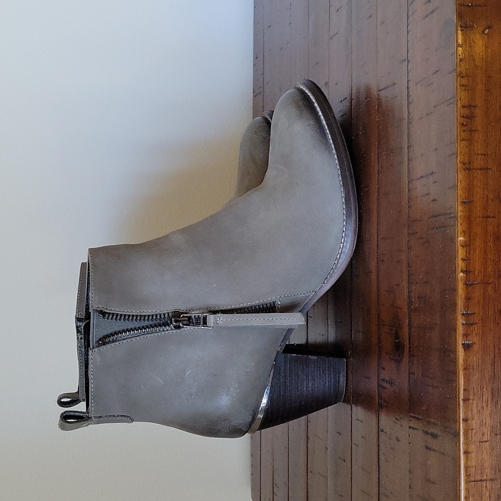 Steve Madden Wantagh Grey Booties